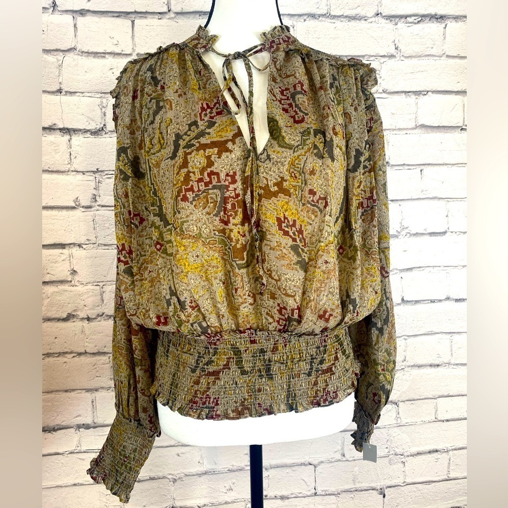 Elan Boho Smocked Long Sleeved Top size Medium